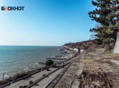 Трассу Джубга – Сочи перекрыли из-за камнепада