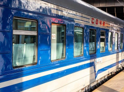 Праздничный поезд начал свой маршрут из Сочи в Туапсе 