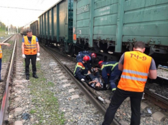 Подросток попал под поезд, следовавший из Сочи в Мурманск