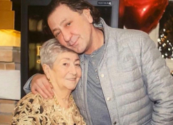 Григорий Лепс трогательно поздравил маму, проживающую в Сочи, с 87-летием