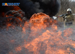 Полицейские спасли пожилую женщину из горящего барака в Сочи