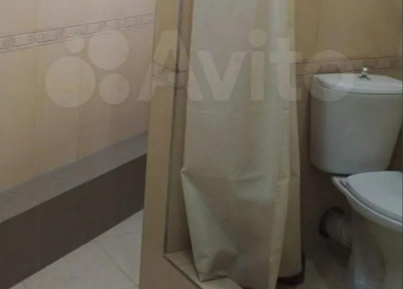 8 «квадратов» за 1,5 миллиона: в Сочи на продажу выставили необычный туалет