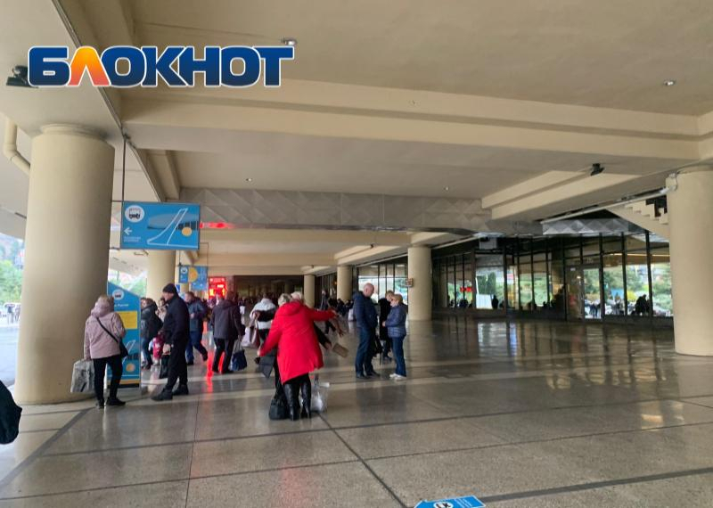 Аэропорт Сочи задержал несколько рейсов из-за начала военной спецоперации на Донбассе