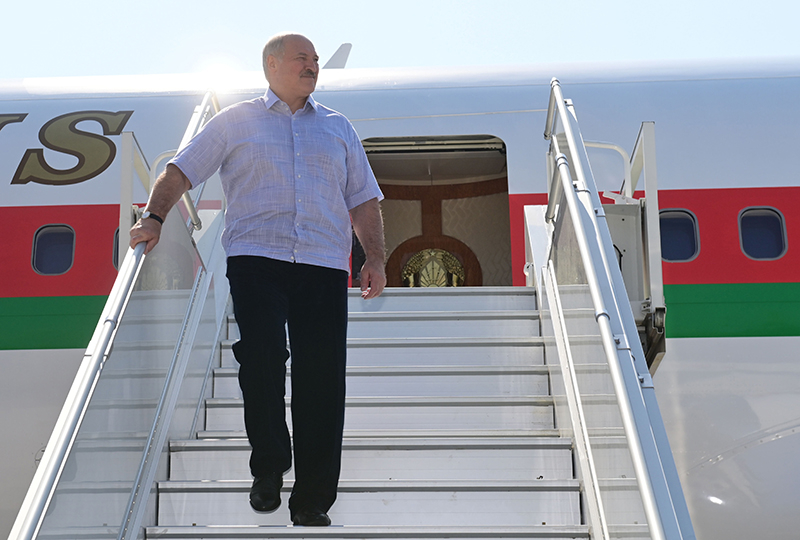 Президент Белоруссии прилетел в Сочи с частным визитом