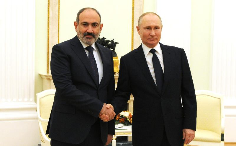 Пашинян намерен встретиться с Путиным и Алиевым в Сочи