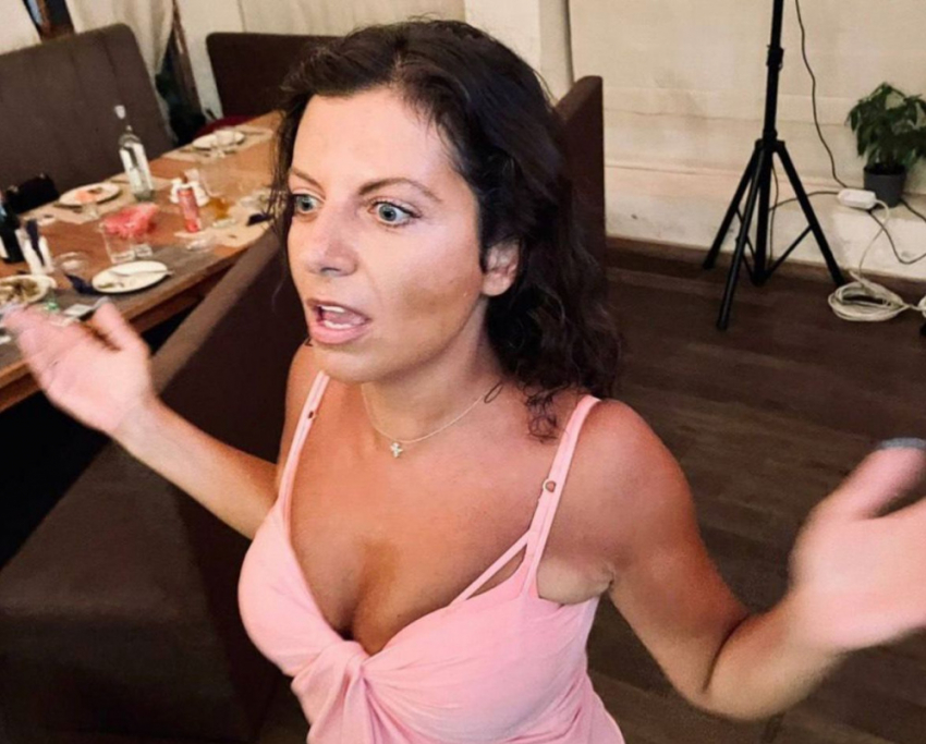 Тигран Кеосаян довел до слез Маргариту Симоньян в кафе Сочи